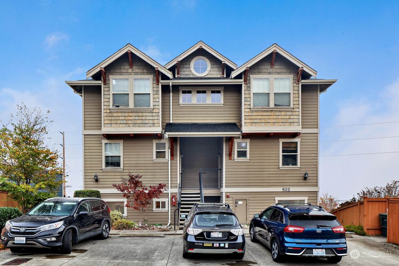 620 Boulevard - Photo 1