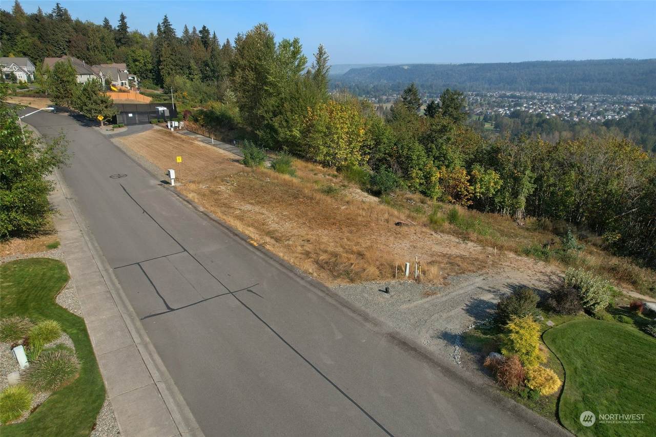 16611 140th Avenue - Photo 1