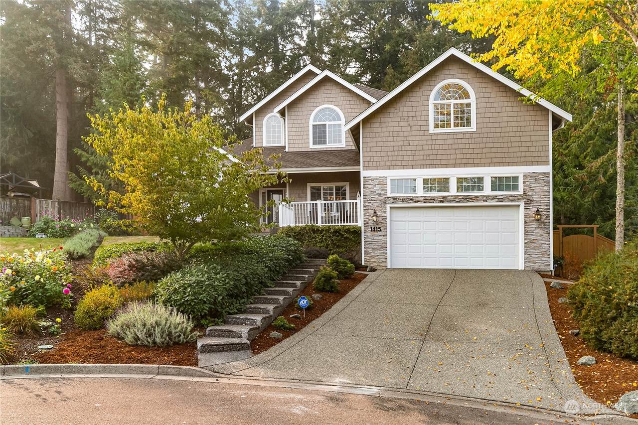 1415 Langara Circle - Photo 1