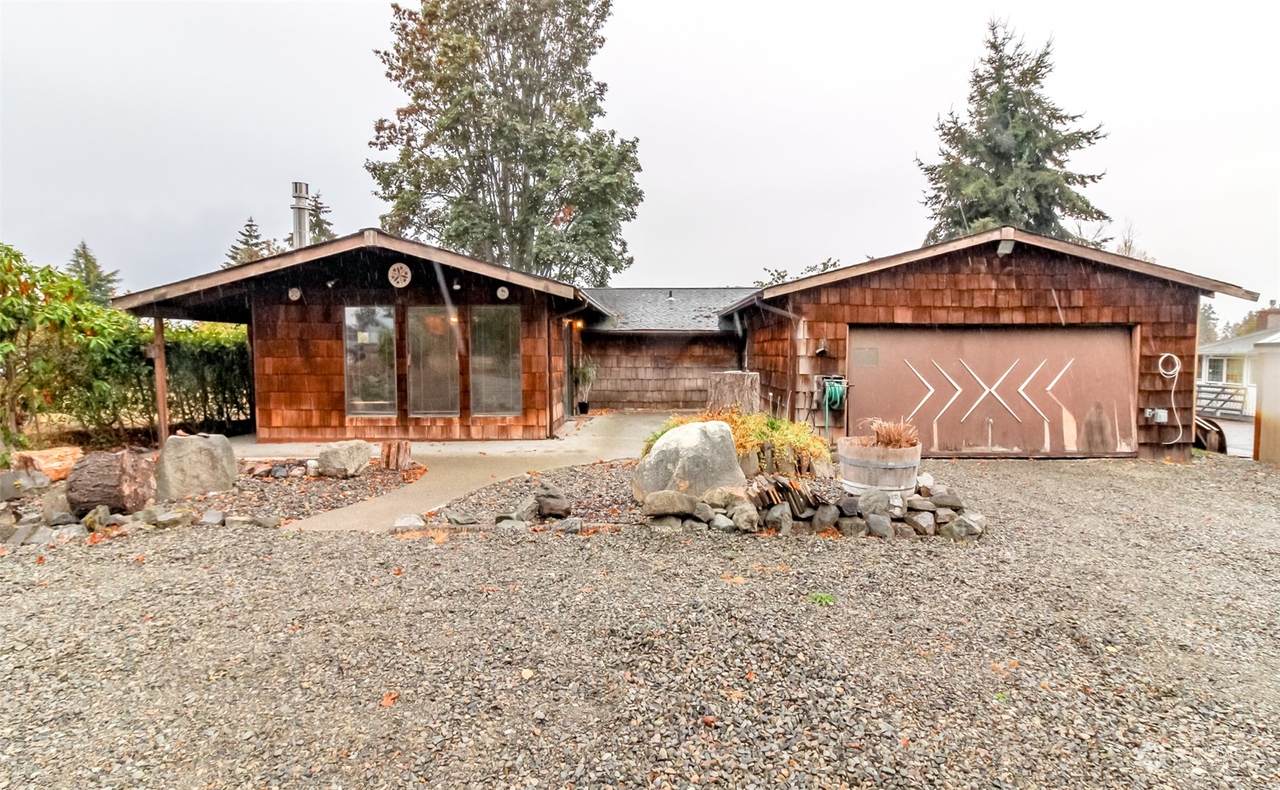 12221 48th Street - Photo 1
