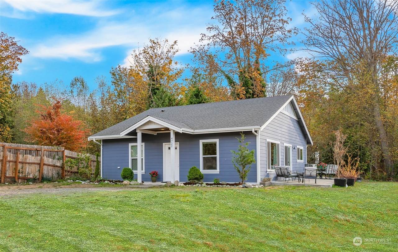 4722 Neptune Circle - Photo 1