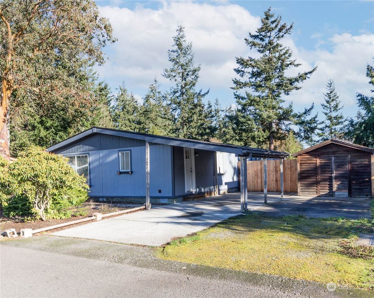 2097 Victoria - Photo 1