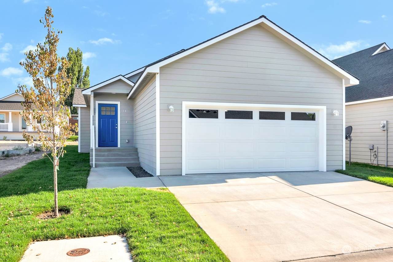 123 9th Ave - Photo 1