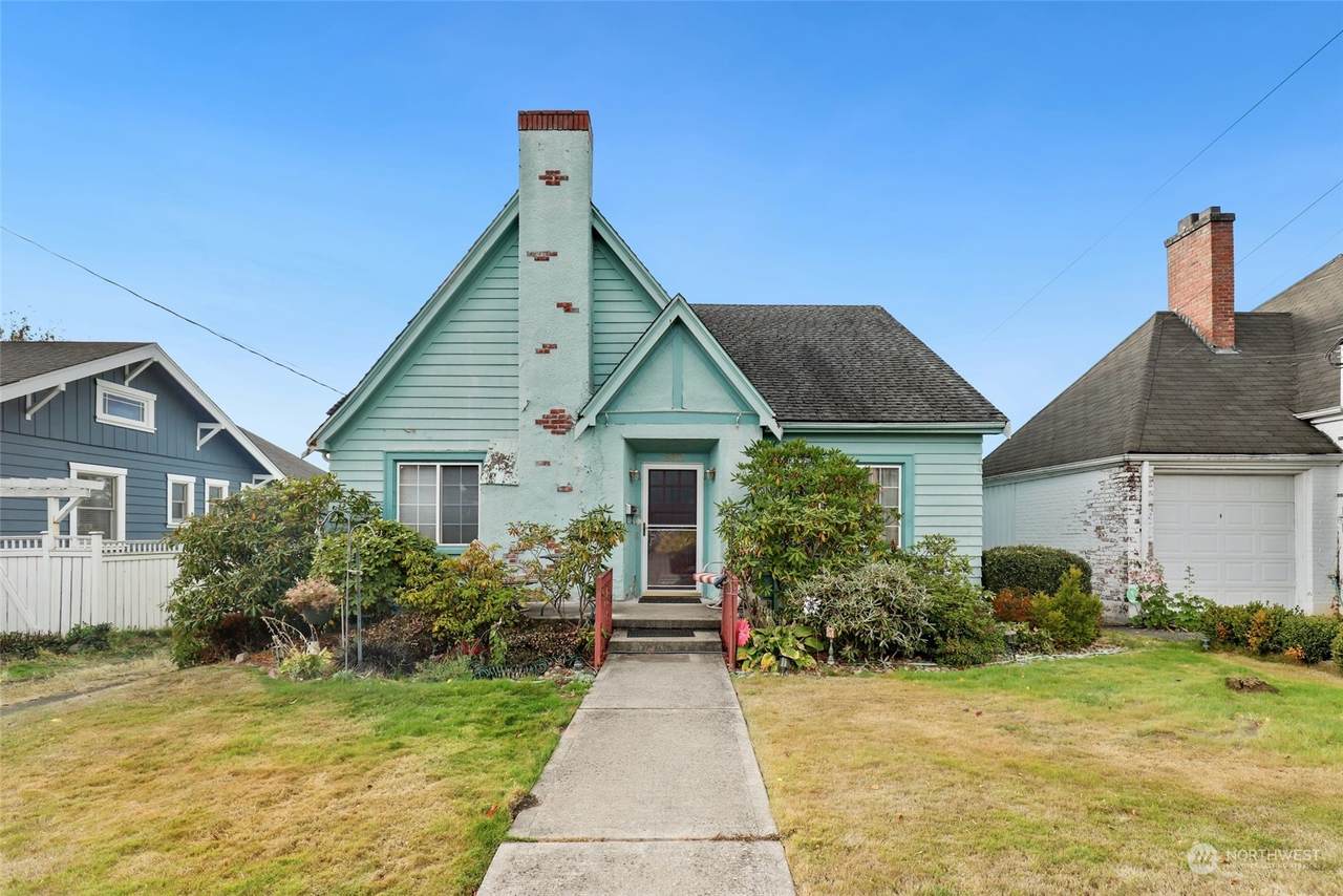 2007 28th Avenue - Photo 1