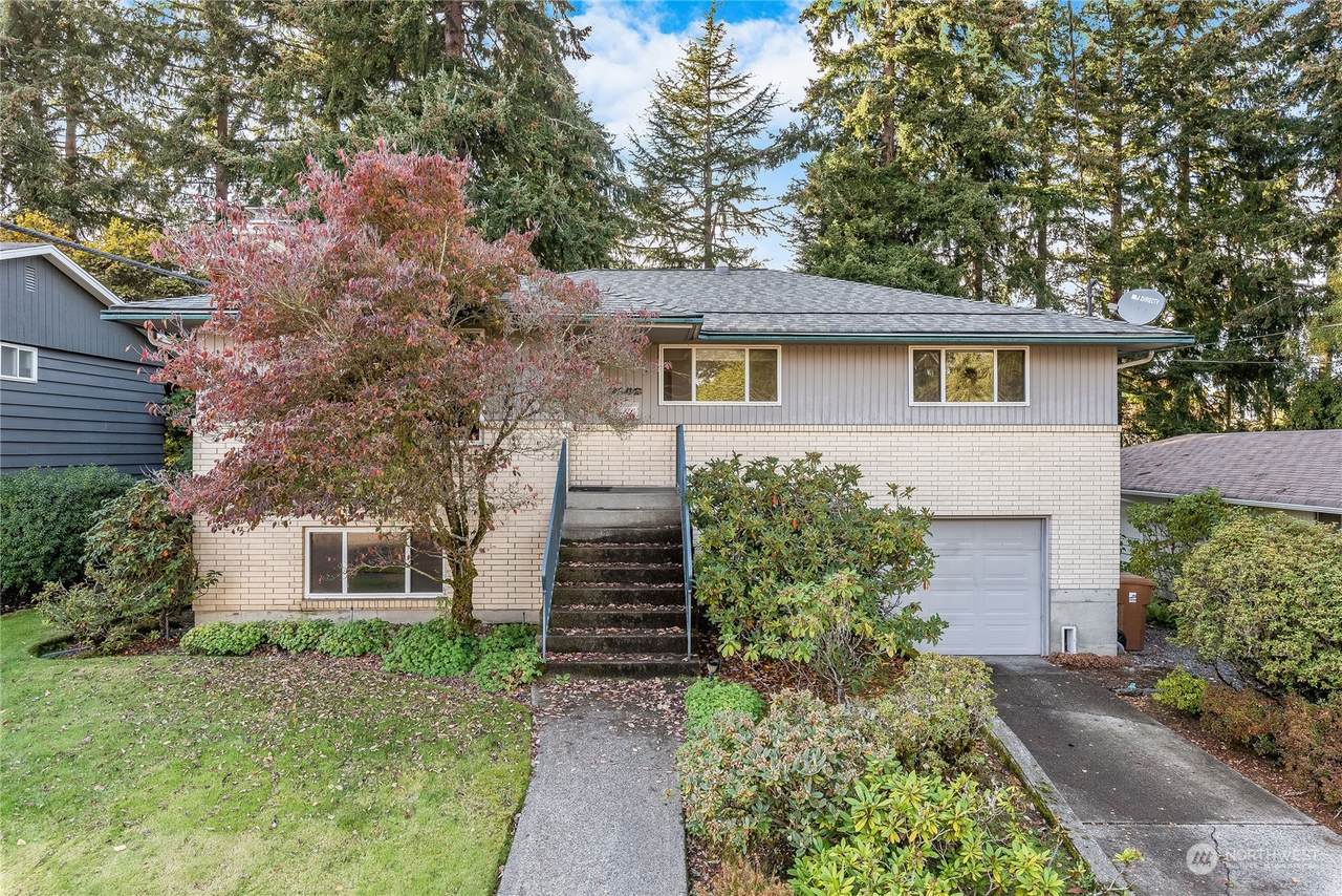 2202 Vassault St - Photo 1