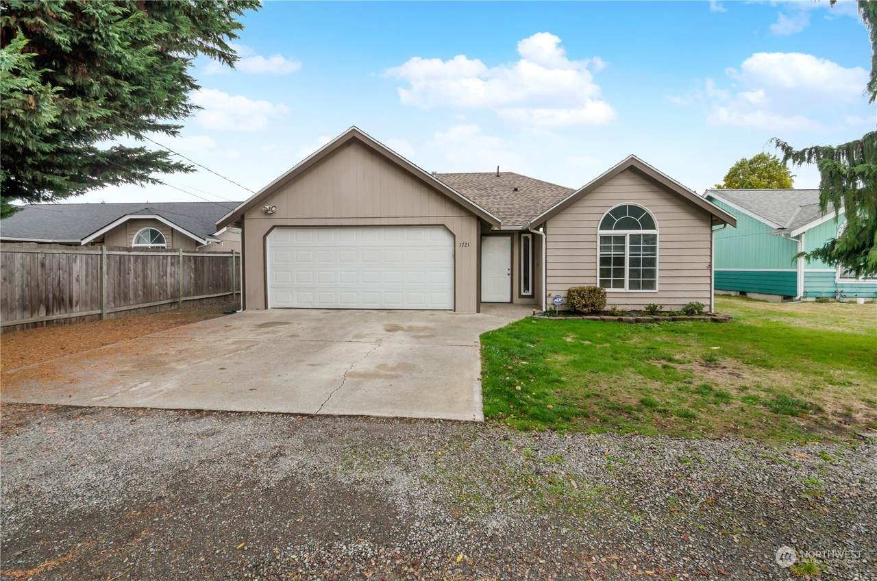 1721 5th Avenue - Photo 1