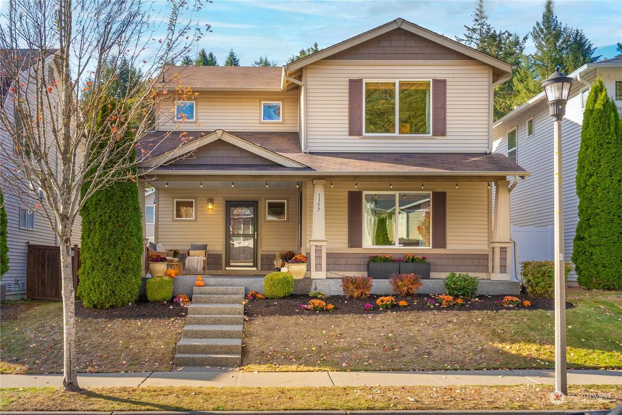1357 Burnside Place - Photo 1