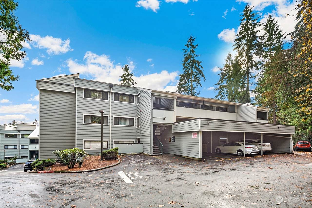 13743 15th Avenue - Photo 1