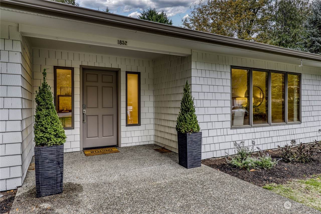 1852 Edna Place - Photo 1