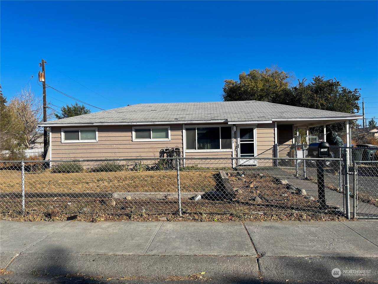 1321 Buell Street - Photo 1