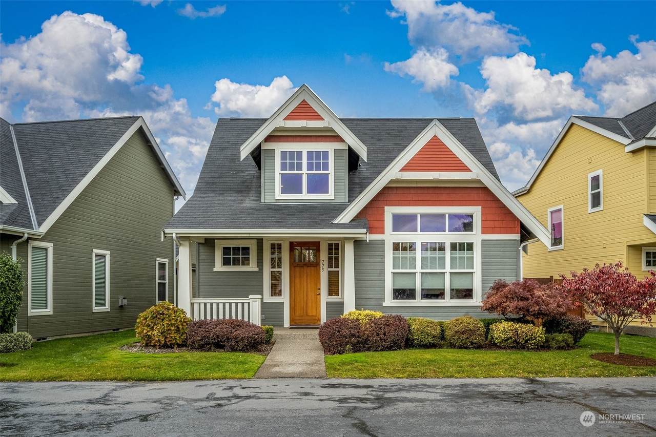 775 Creekside Drive - Photo 1
