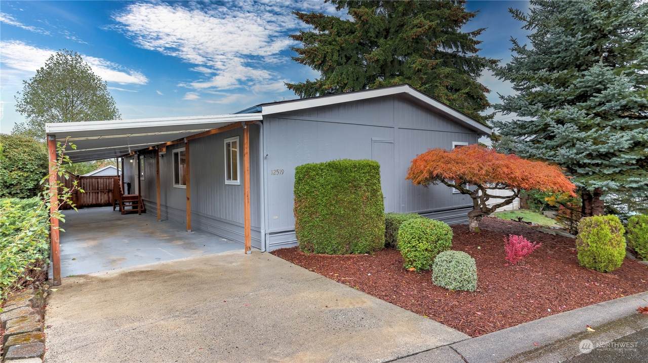12519 198th Street - Photo 1