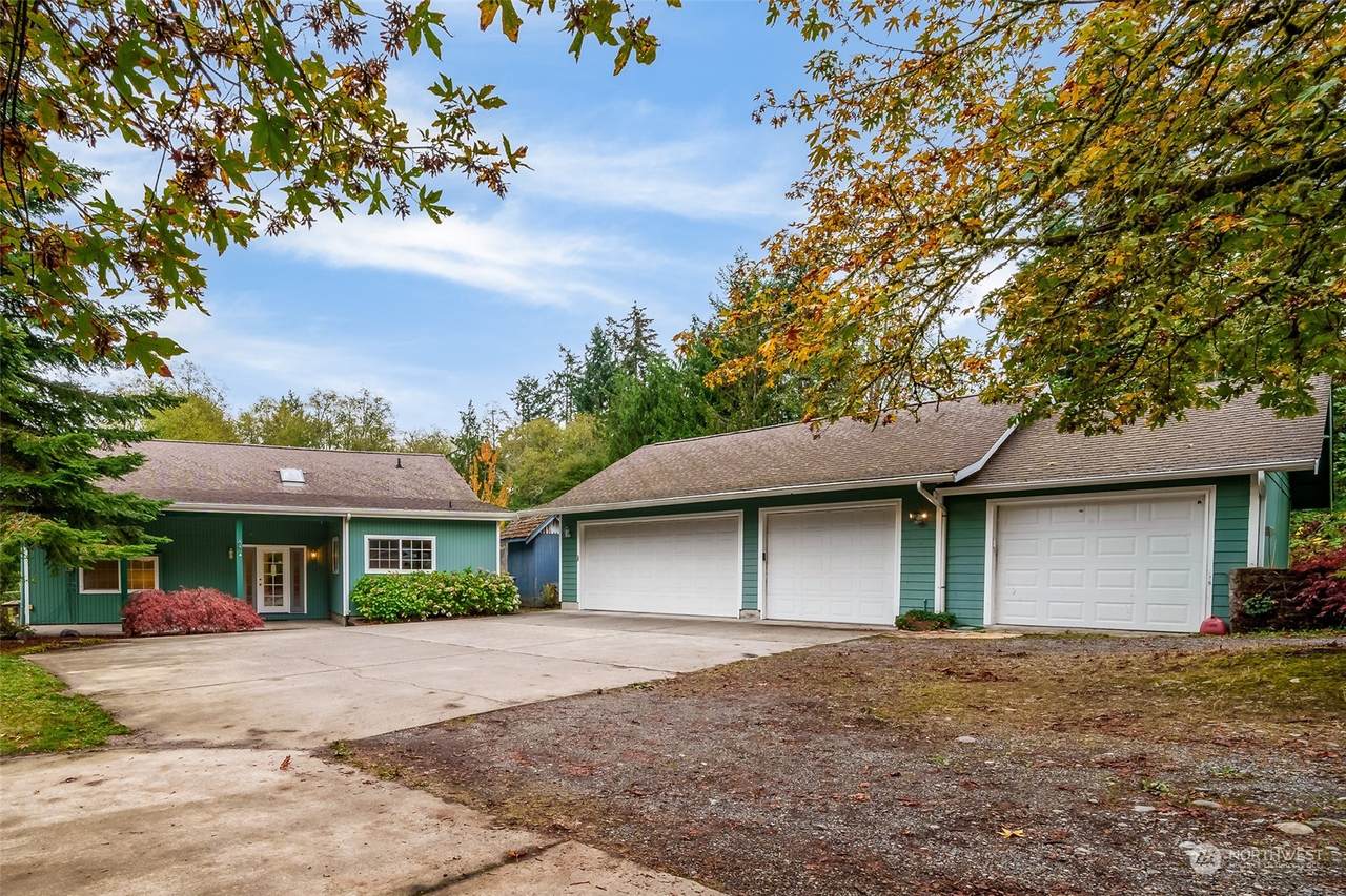 10513 238th Street - Photo 1