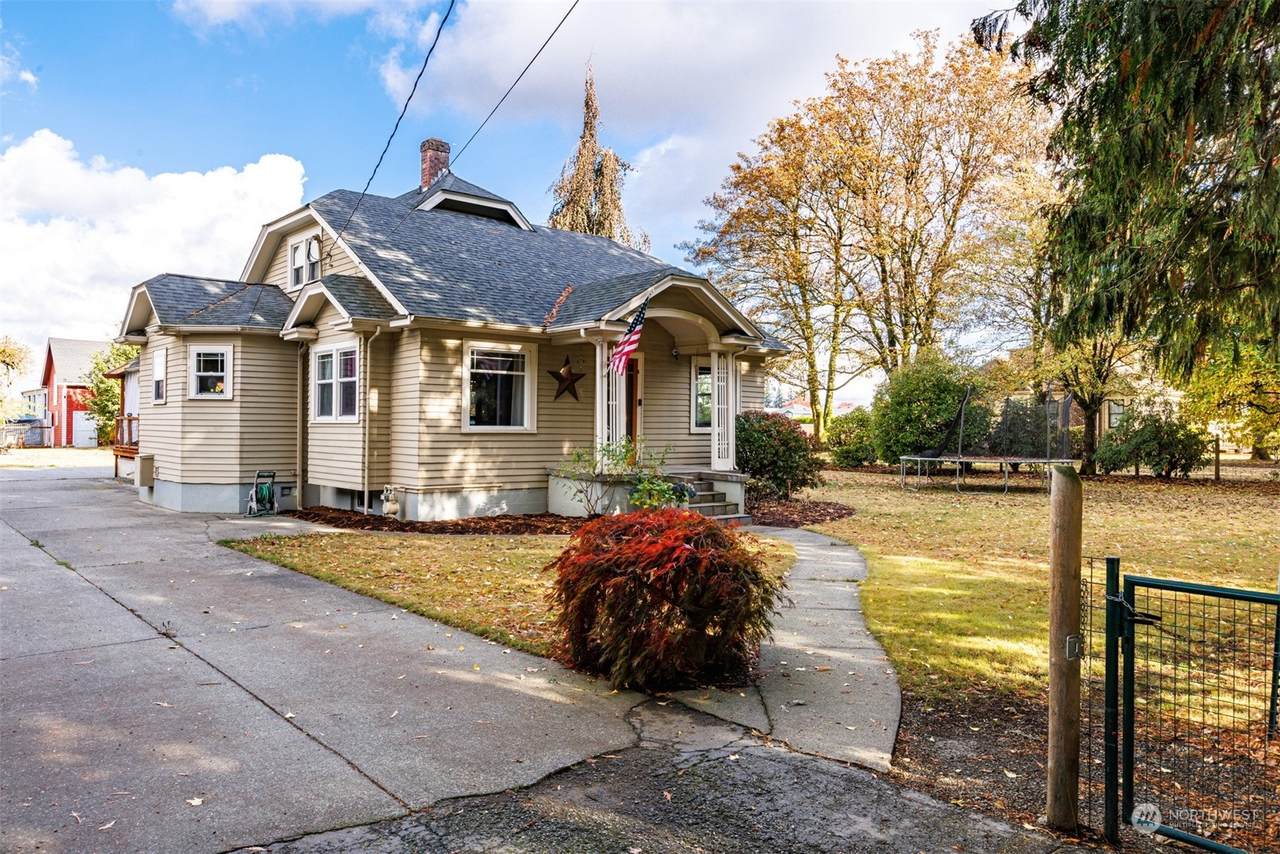 1674 Main Street - Photo 1