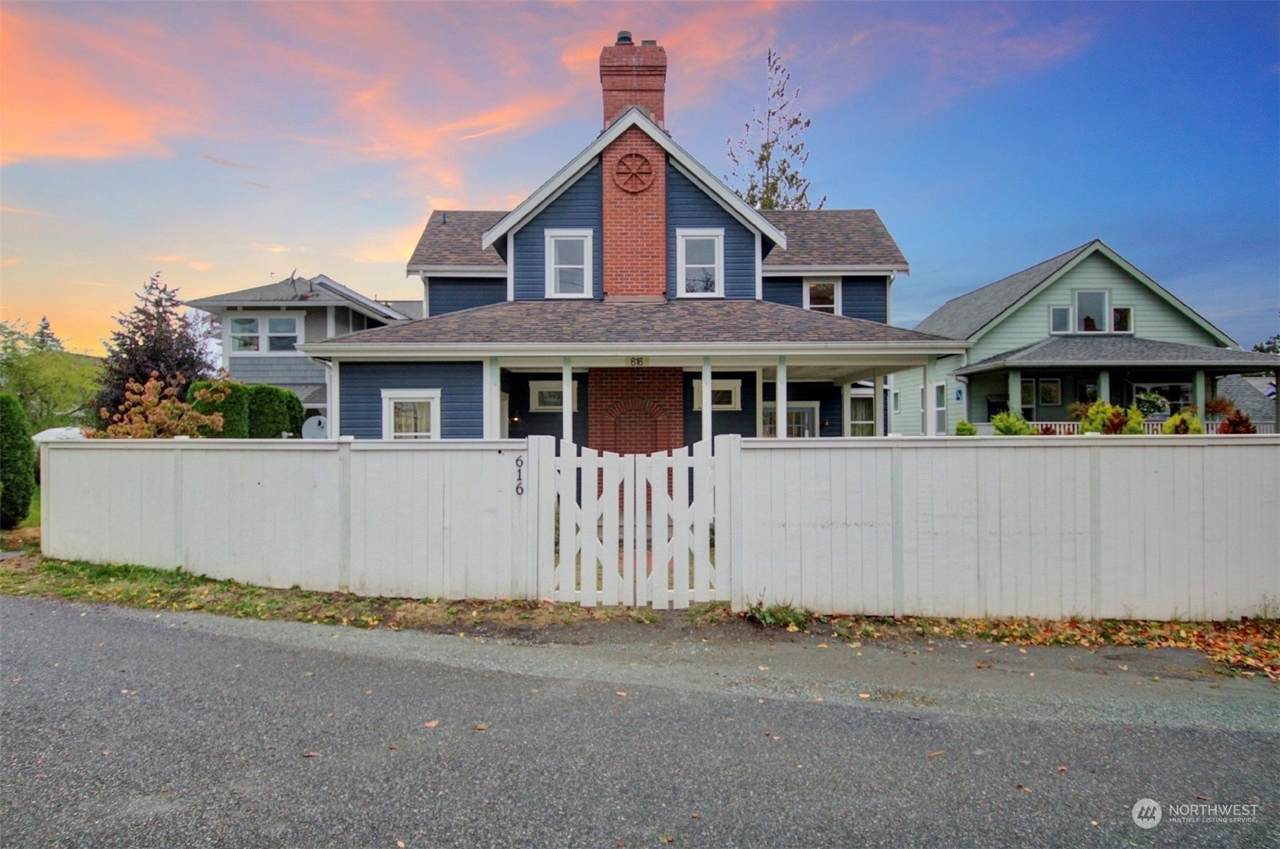 616 4th Street - Photo 1