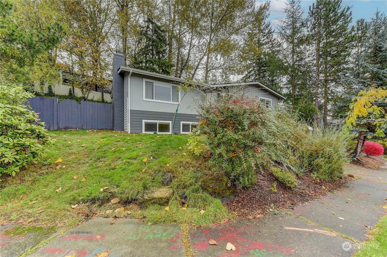 2612 Whitworth Court - Photo 1