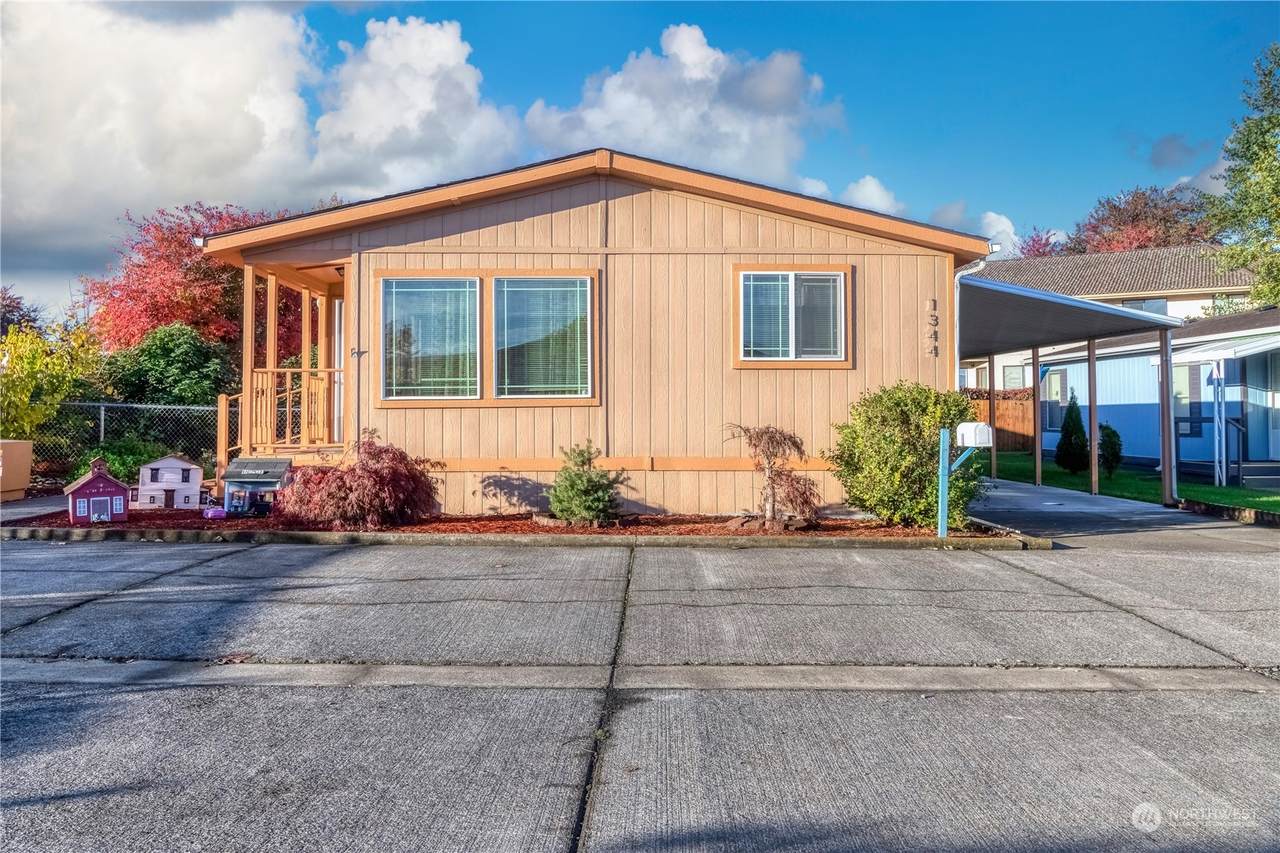 1344 Gloria Lane - Photo 1