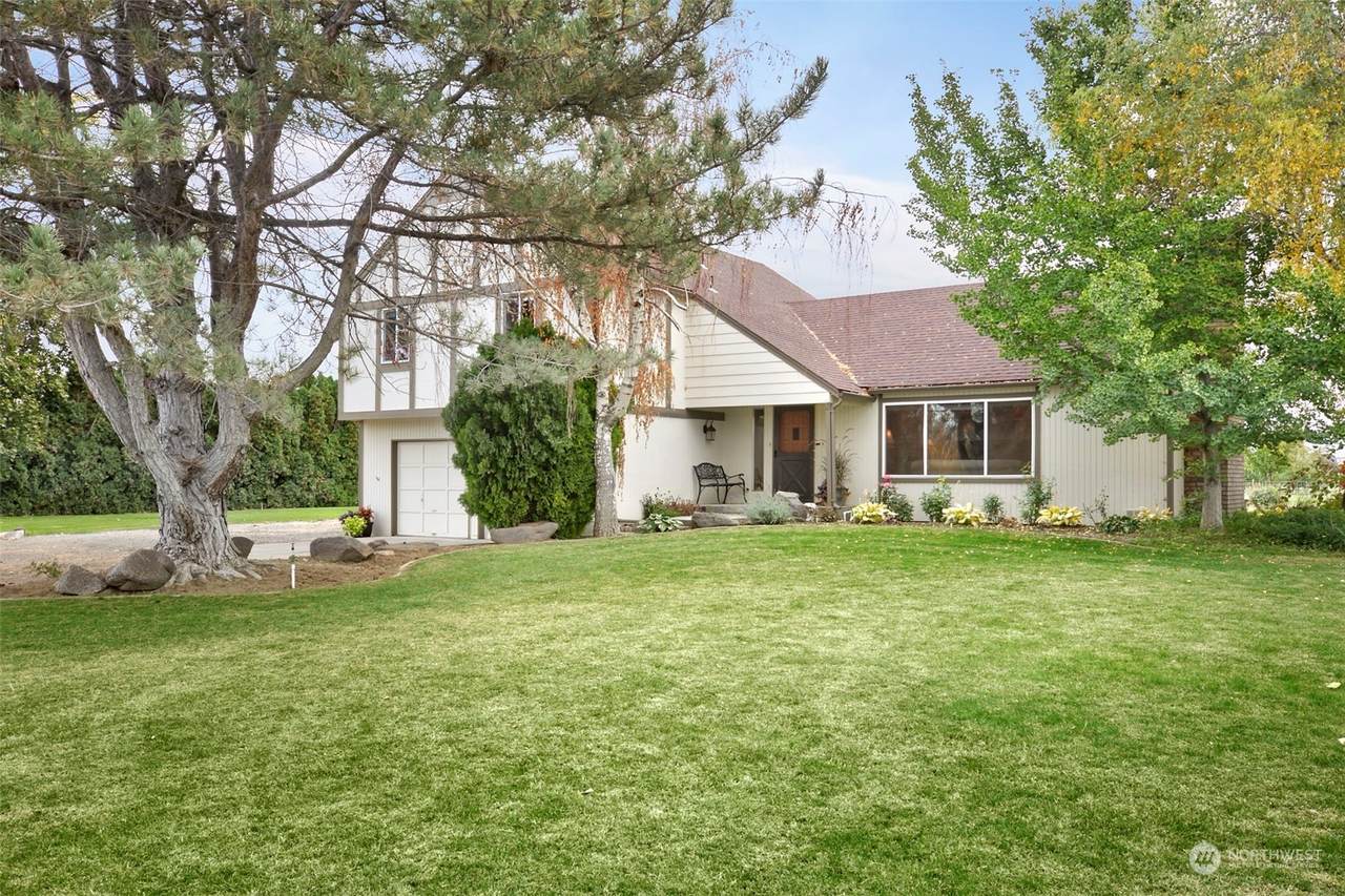 641 Hoffman Road - Photo 1
