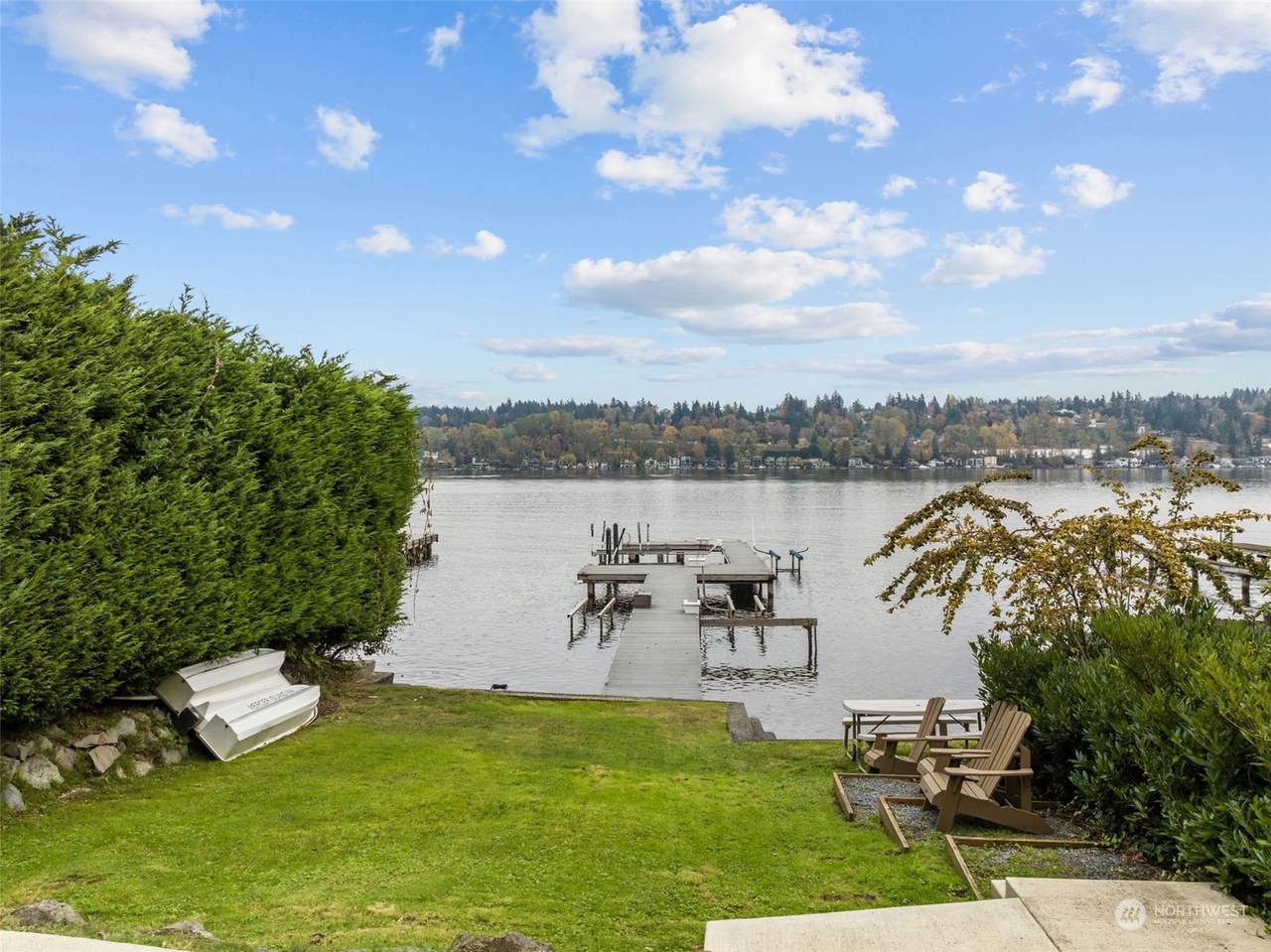 6014 Mercer Way - Photo 1