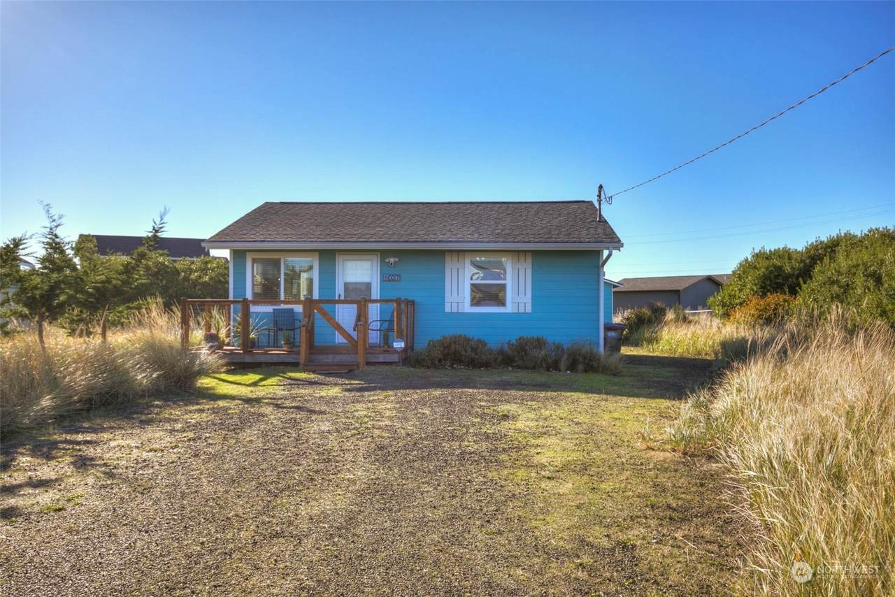 1037 Brentwood Court - Photo 1