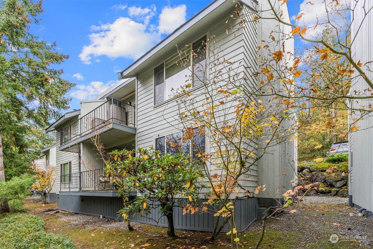 3838 Lake Washington Boulevard - Photo 1