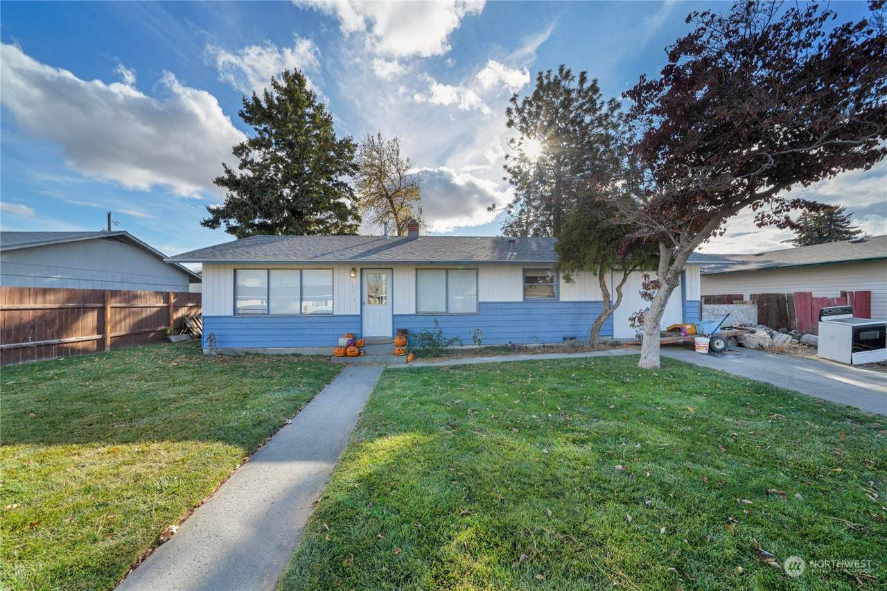 114 E Street - Photo 1