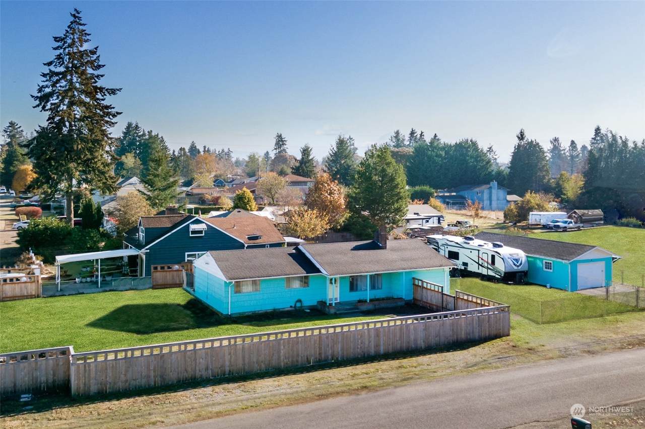 6803 52nd Ave W - Photo 1