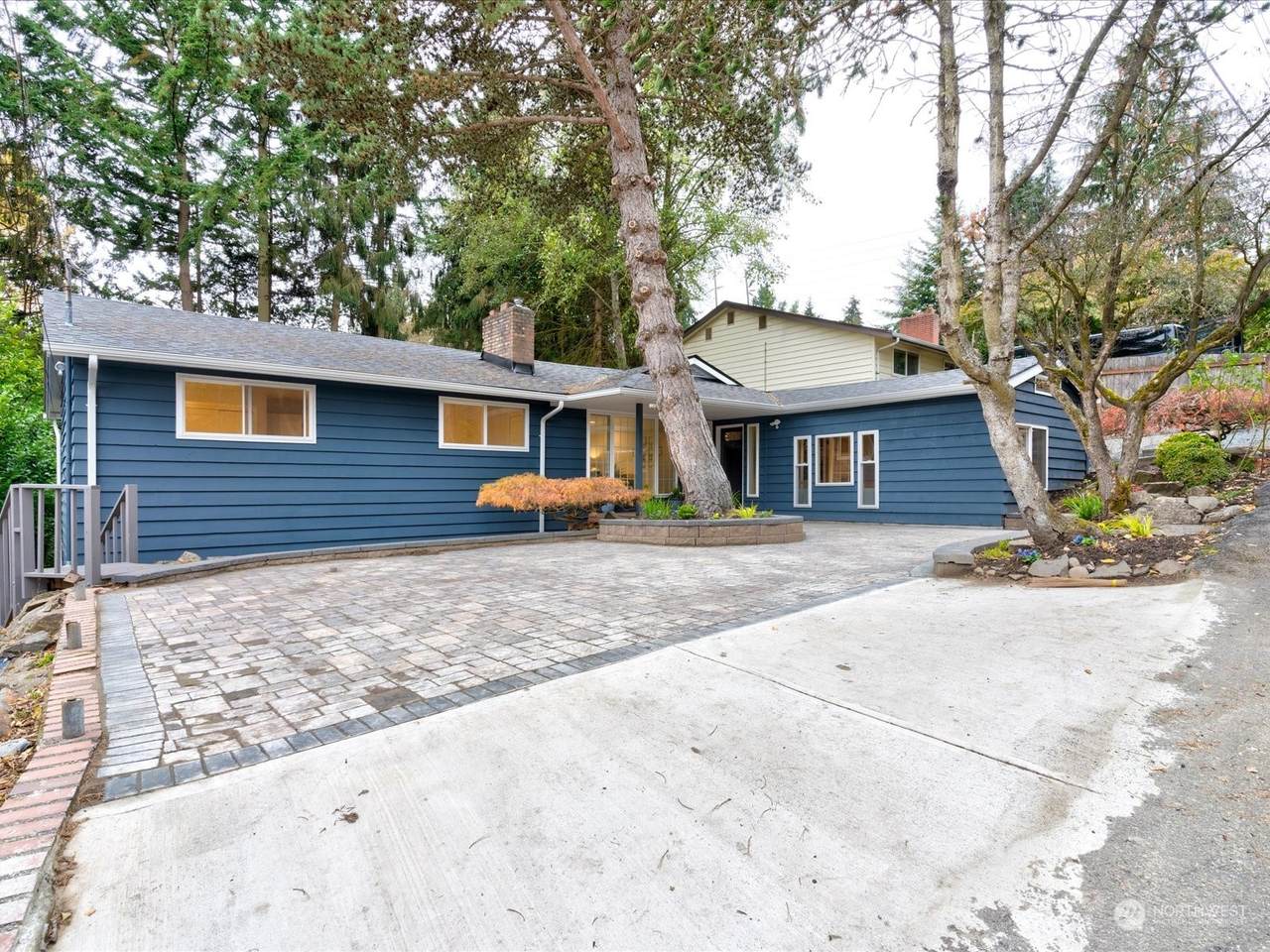 911 146th Street - Photo 1