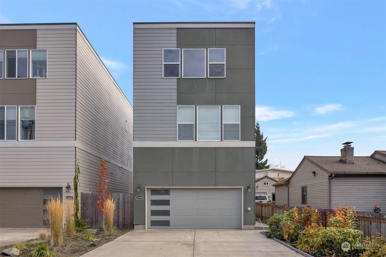 13508 6th Avenue - Photo 1
