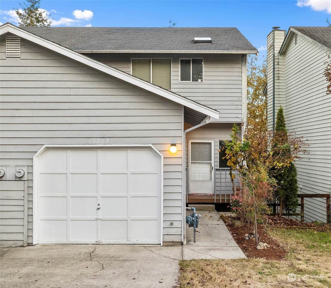 13202 Lakeridge Circle - Photo 1
