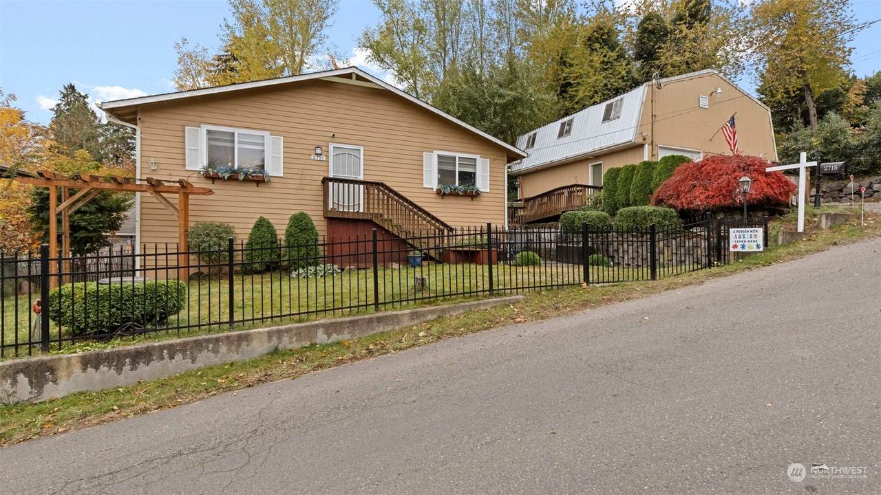 2715 19th Street - Photo 1