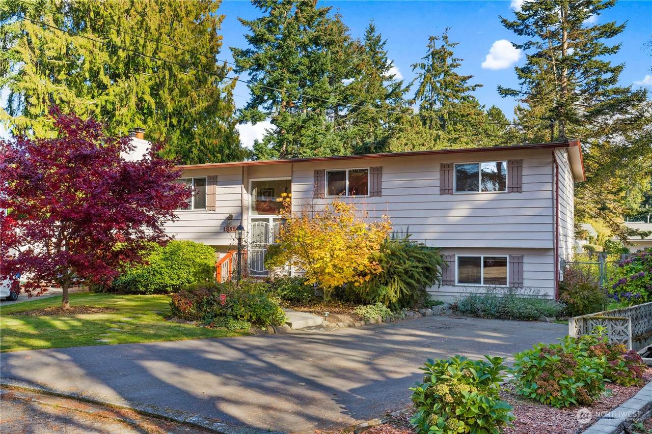 18520 6th Avenue - Photo 1