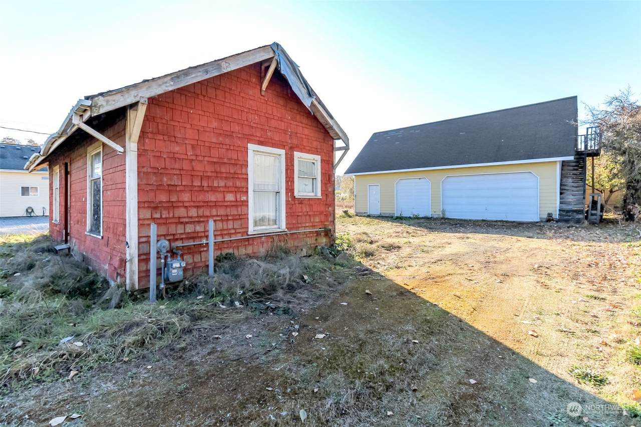 327 Clay Street - Photo 1