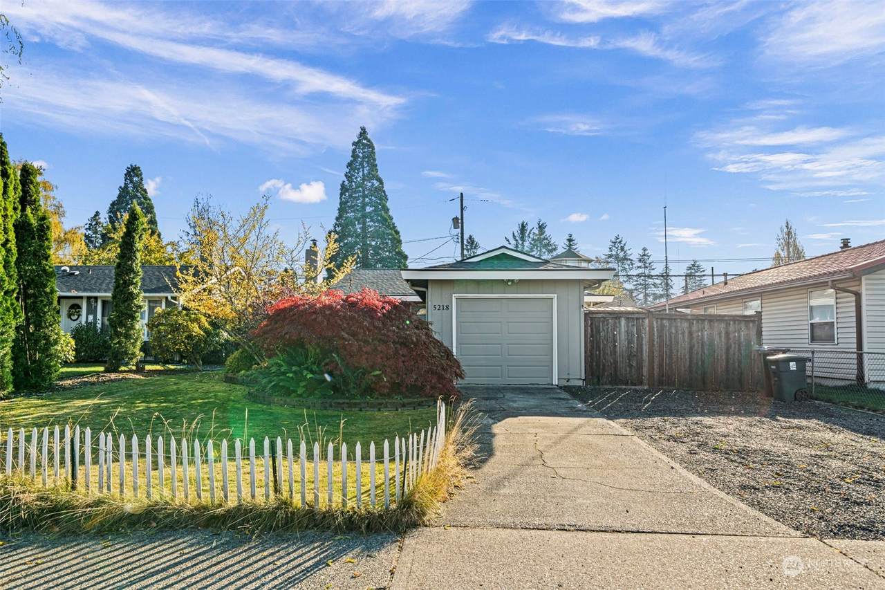 5218 44th Street - Photo 1