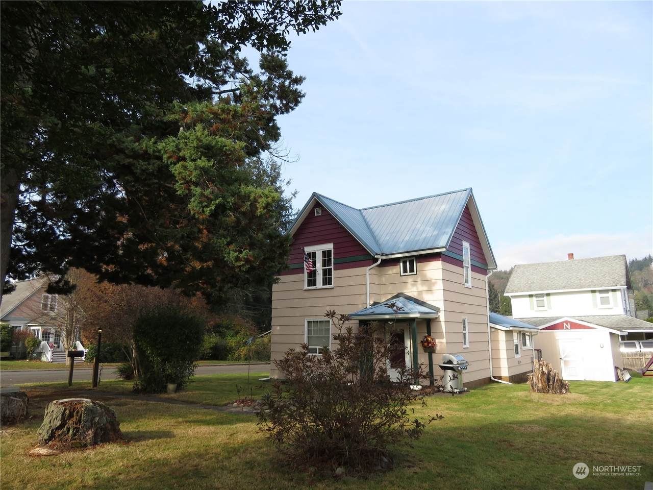 410 Academy Street - Photo 1