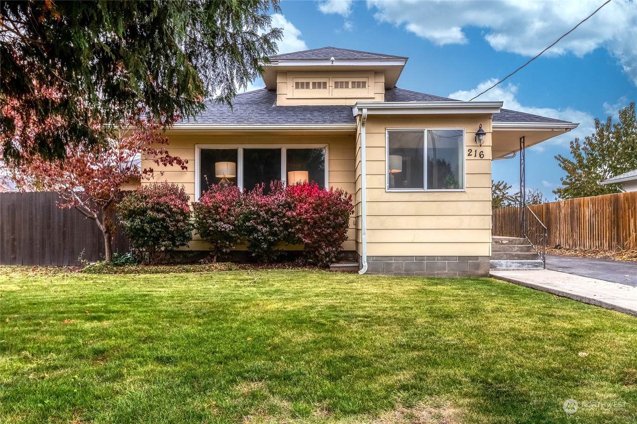 216 B Street - Photo 1