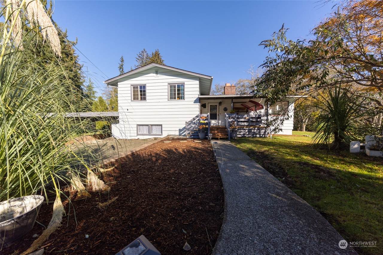 1639 Fowler Road - Photo 1