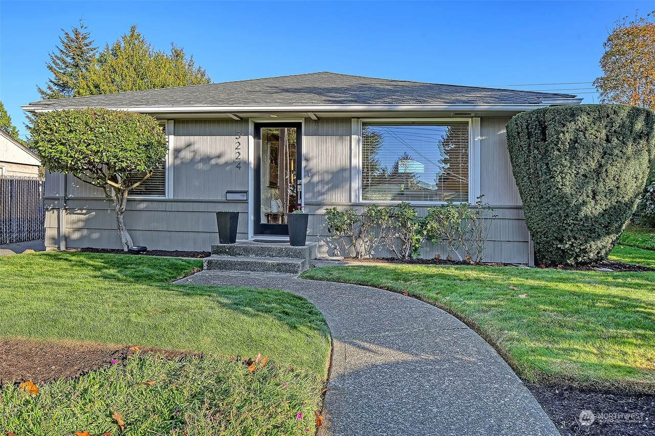 3224 49th Avenue - Photo 1