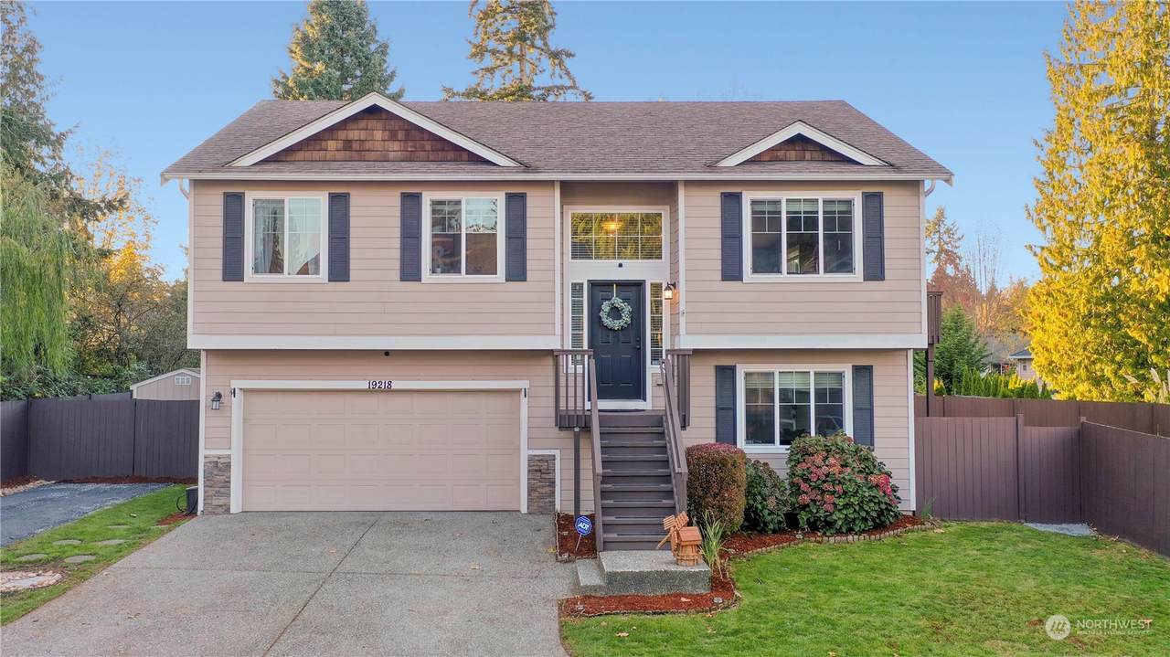 19218 10th Avenue - Photo 1