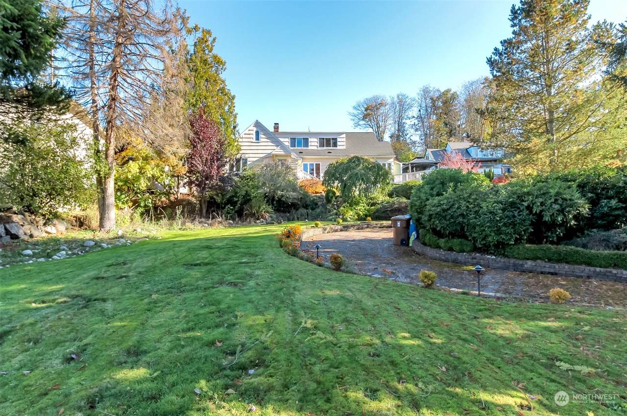 8360 6th Avenue - Photo 1