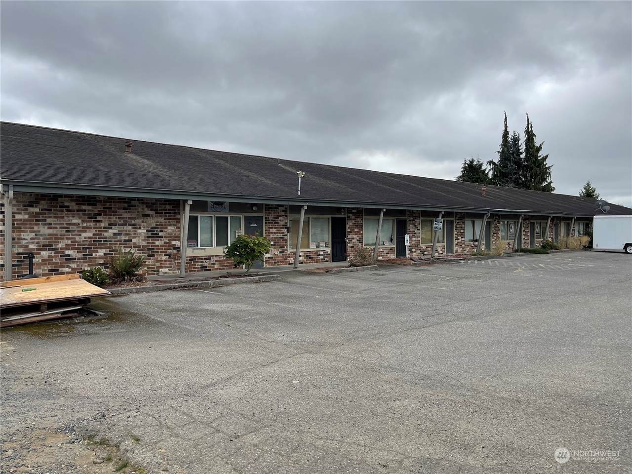 3813 168 Th Street - Photo 1