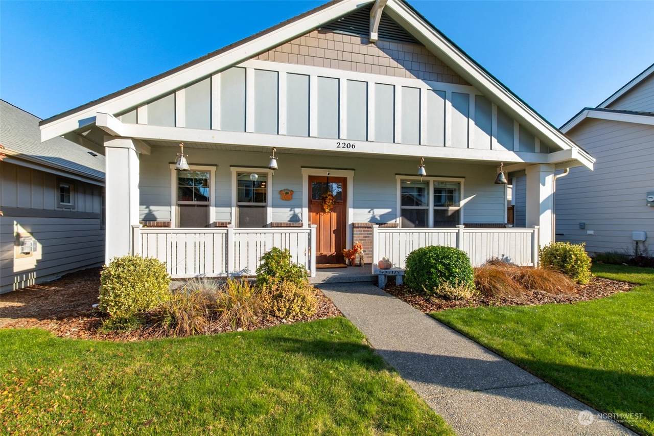 2206 Park View Street - Photo 1