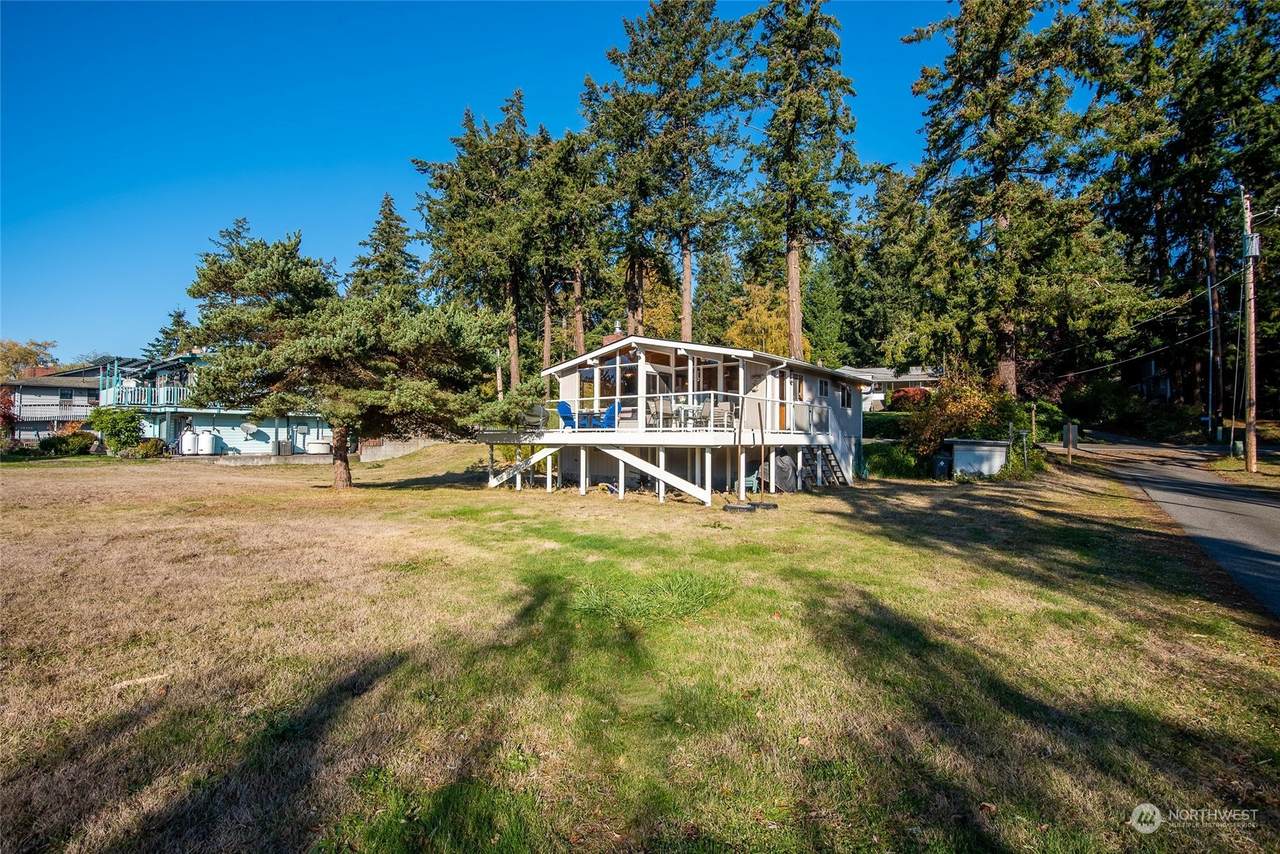 5797 Menlo Beach Lane - Photo 1