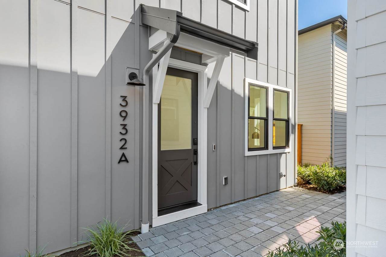 3932 Edmunds Street - Photo 1