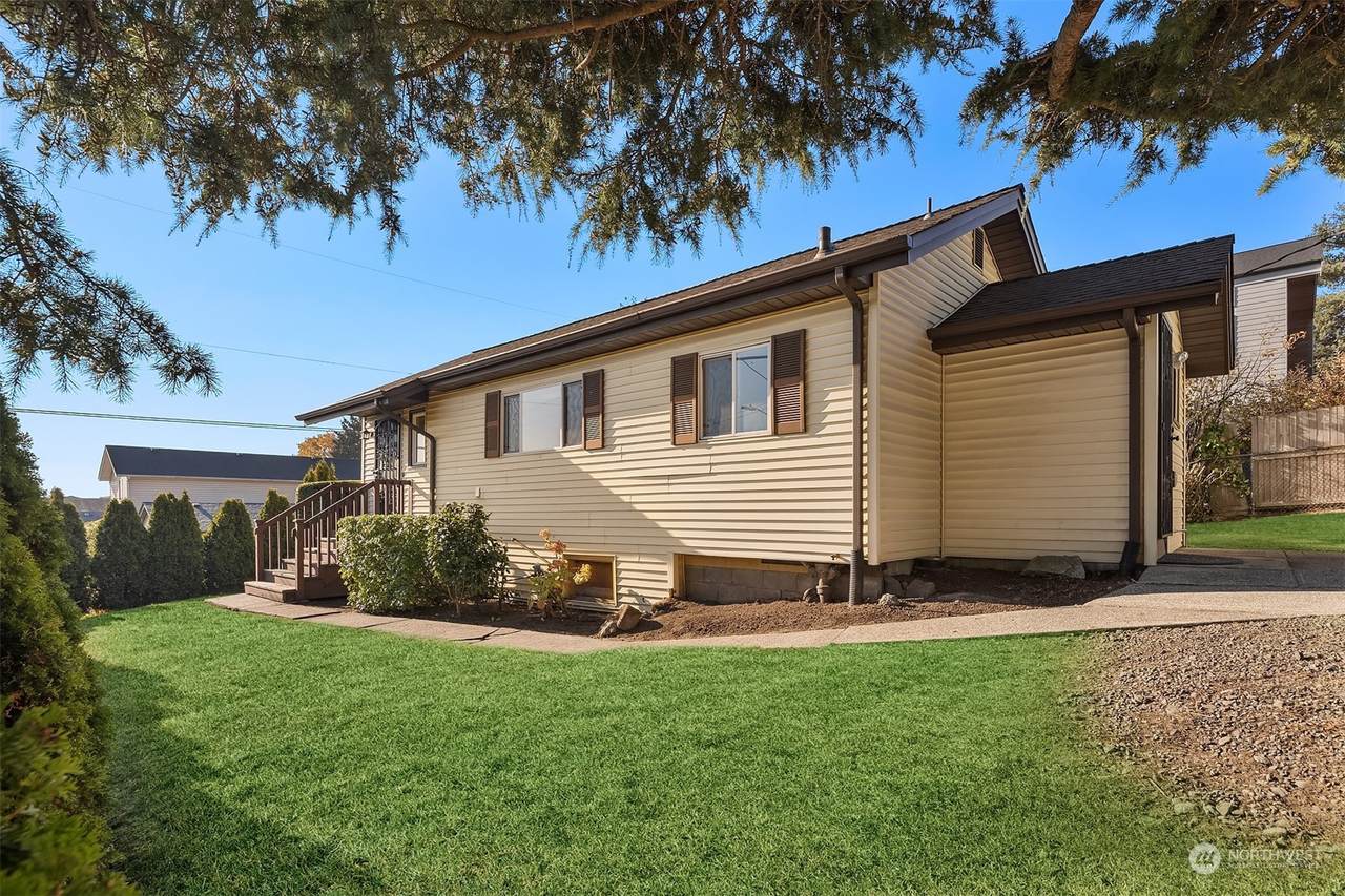 1418 Bennett Street - Photo 1