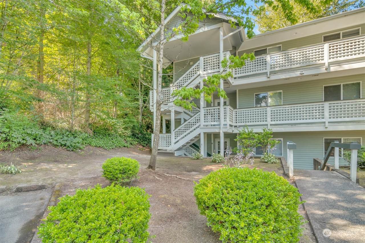 12323 97th Street - Photo 1