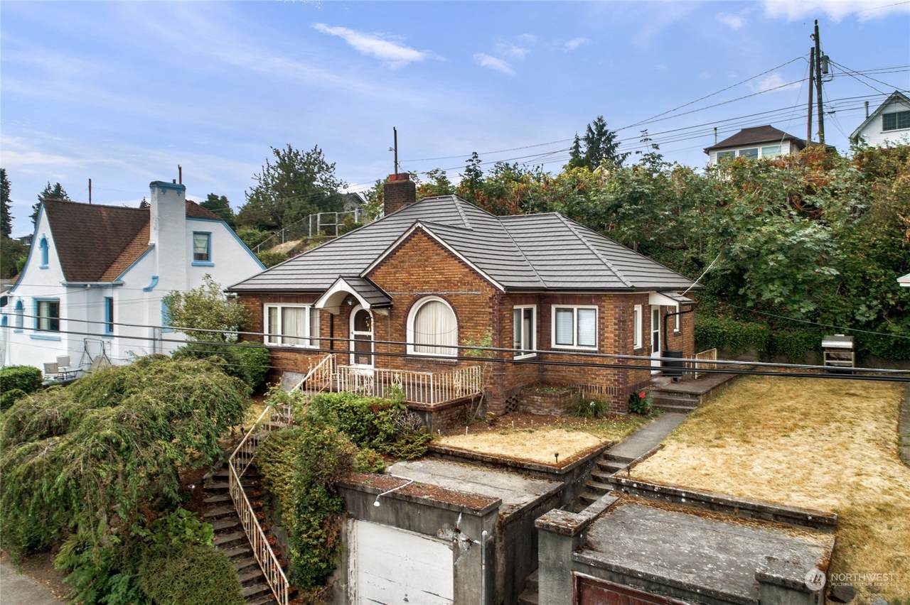 819 31st Avenue - Photo 1
