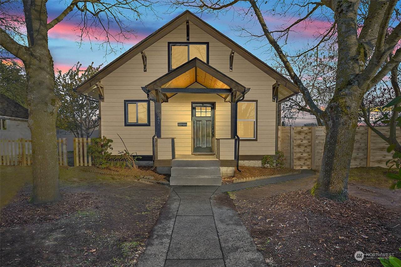 6247 Oakes Street - Photo 1
