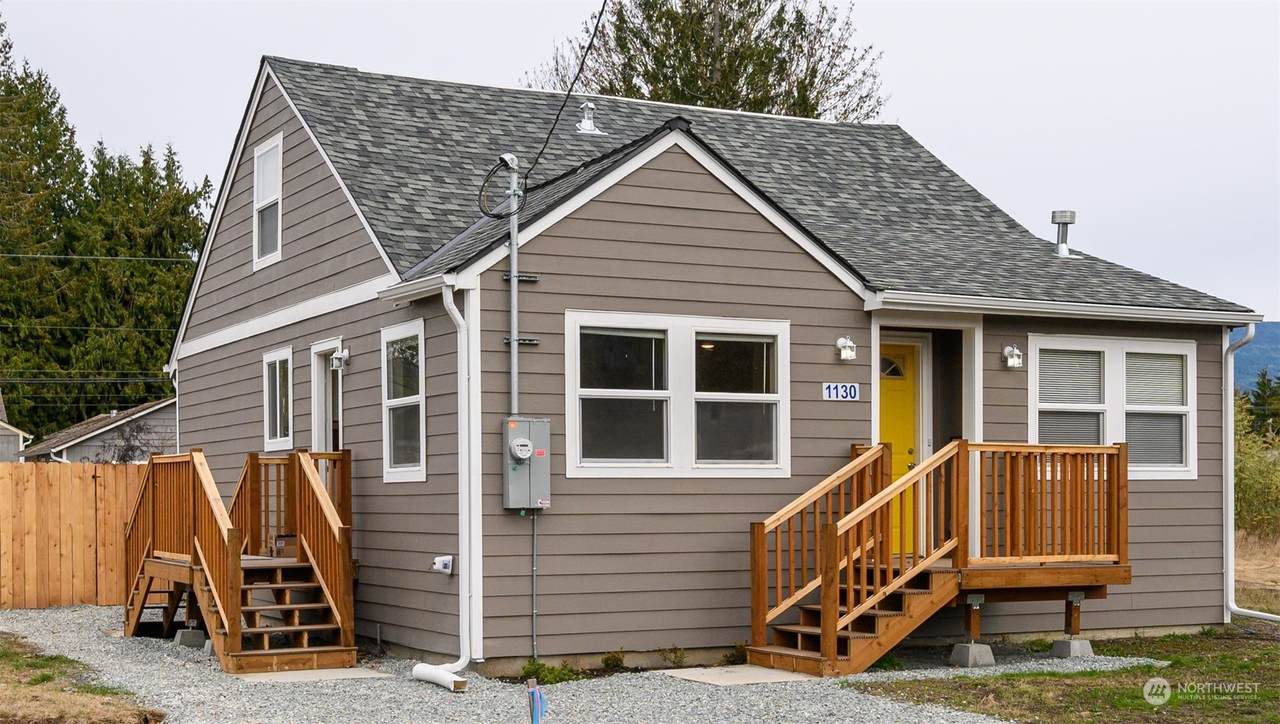 1130 Warner Street - Photo 1