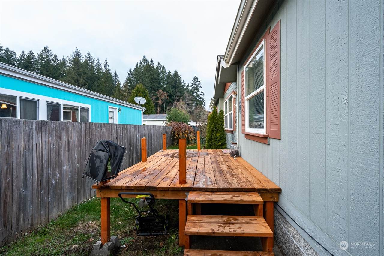 201 Oakview Avenue - Photo 1